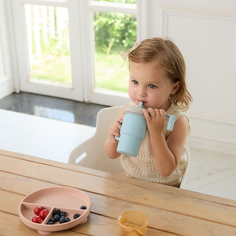 Silikon-Trinkbecher für Kleinkinder – 270 ml