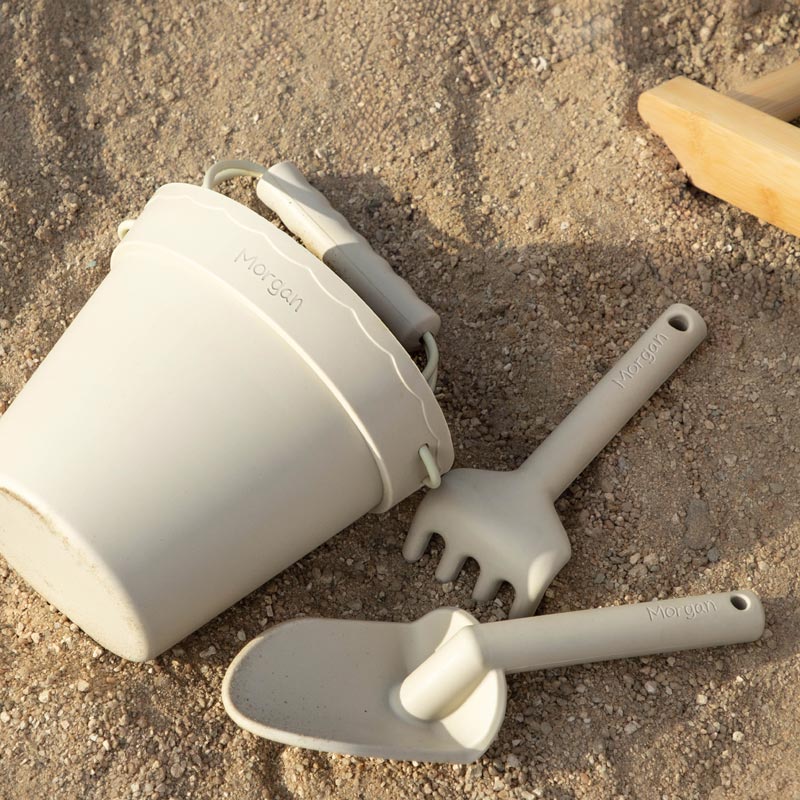 Moonkie.de-Silikon-Strandspielzeug-Set (Beige)-Luxe Box Geschenkset-BT-06-6
